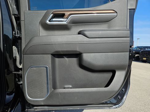 Used 2023 Chevrolet Silverado 1500 LT Trail Boss w/ Protection Package image 26