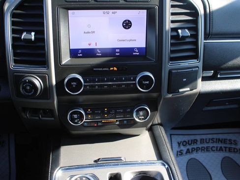 Used 2021 Ford Expedition XLT image 15