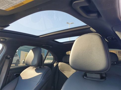 Used 2023 Mercedes-Benz C 300 Sedan image 31