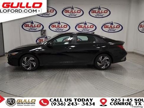 Used 2025 Hyundai Elantra SEL image 5