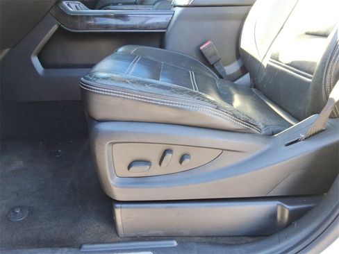 Used 2015 GMC Sierra 3500 Denali w/ Duramax Plus Package image 25