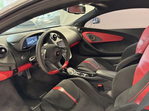 Used 2018 McLaren 570S image 7