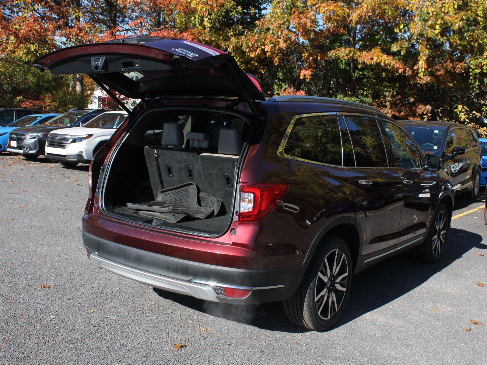 Used 2021 Honda Pilot Touring image 7