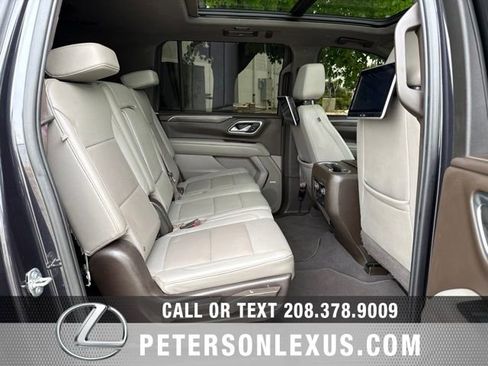 Used 2022 Chevrolet Suburban Z71 w/ Z71 Off-Road Package AWD/4WD image 21