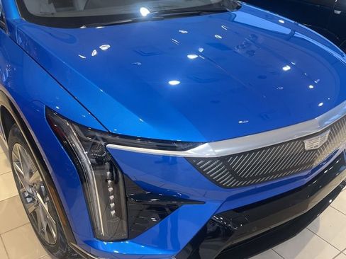 New 2026 Cadillac Optiq Luxury 1 image 2