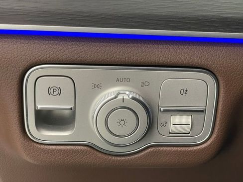 Used 2024 Mercedes-Benz GLE 350 4MATIC image 38