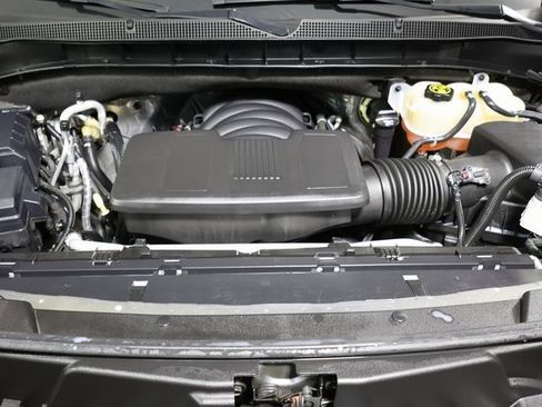 Used 2021 Chevrolet Suburban Z71 image 30