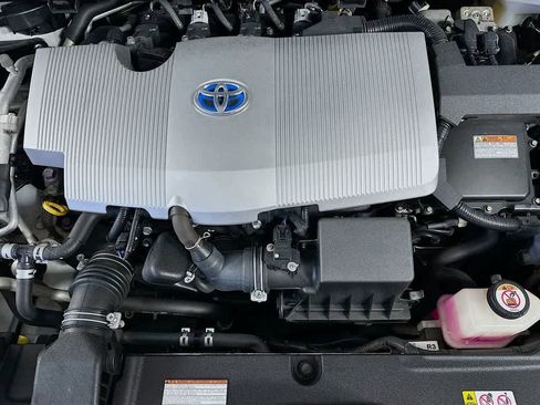 Used 2019 Toyota Prius Prime Plus FWD image 9