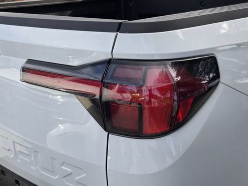 Used 2025 Hyundai Santa Cruz SEL FWD image 8
