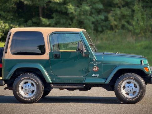 Used 2000 Jeep Wrangler Sahara AWD/4WD image 7