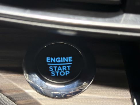 Used 2023 Ford Explorer Limited image 28