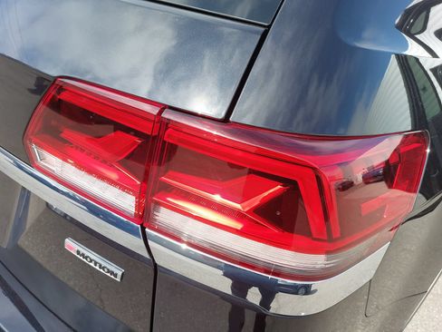 Used 2022 Volkswagen Atlas SEL Premium AWD/4WD image 39