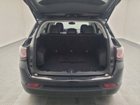 Used 2018 Jeep Compass Latitude w/ Popular Equipment Group FWD image 29