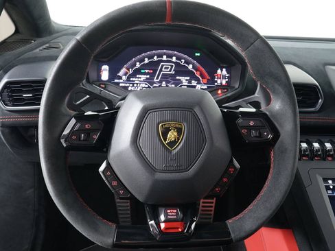 Used 2022 Lamborghini Huracan STO RWD image 21