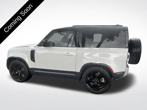 Used 2022 Land Rover Defender 90 S AWD/4WD image 8