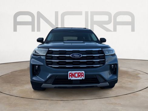 Used 2025 Ford Explorer Active w/ Active Comfort Package RWD image 3