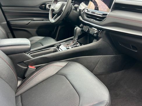 Used 2024 Jeep Compass Trailhawk image 19