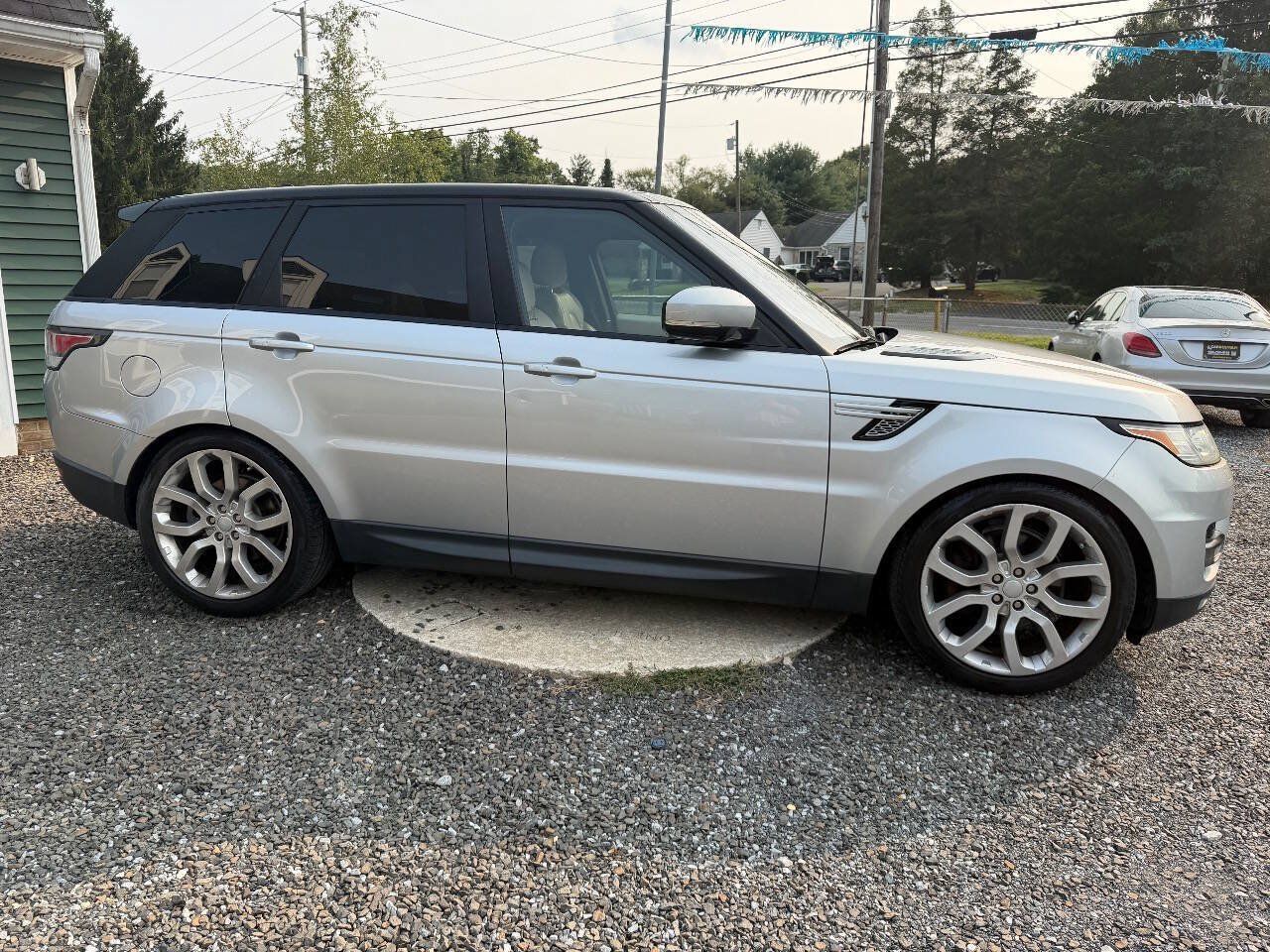 Used 2016 Land Rover Range Rover Sport HSE AWD/4WD image 4