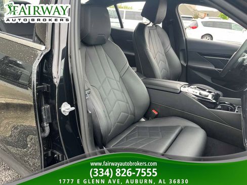 Used 2024 BMW 530i w/ Premium Package image 12