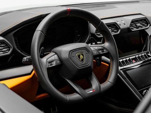 Used 2024 Lamborghini Urus S AWD/4WD image 18