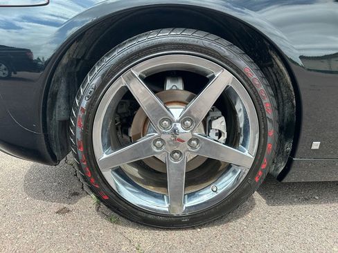 Used 2008 Chevrolet Corvette Convertible w/ Preferred Equipment Group RWD image 32