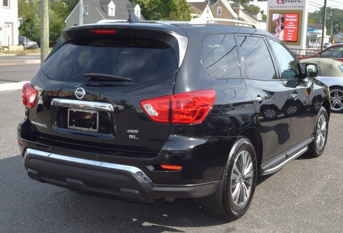 Used 2019 Nissan Pathfinder SL AWD/4WD image 9