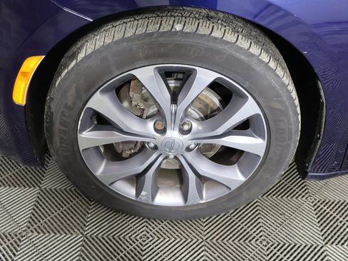 Used 2020 Chrysler Pacifica Limited image 18