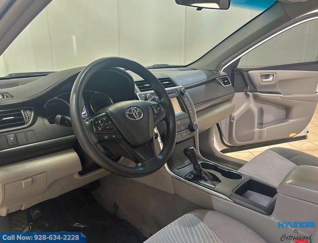 Used 2017 Toyota Camry LE FWD image 10