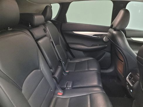 Used 2019 INFINITI QX50 Essential w/ Premium Heat Package image 19