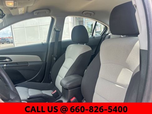 Used 2014 Chevrolet Cruze LS FWD image 10