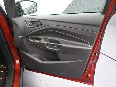 Used 2016 Ford Escape S FWD image 17