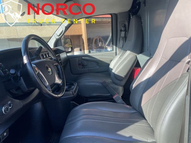 Used 2015 Chevrolet Express 2500 RWD image 15