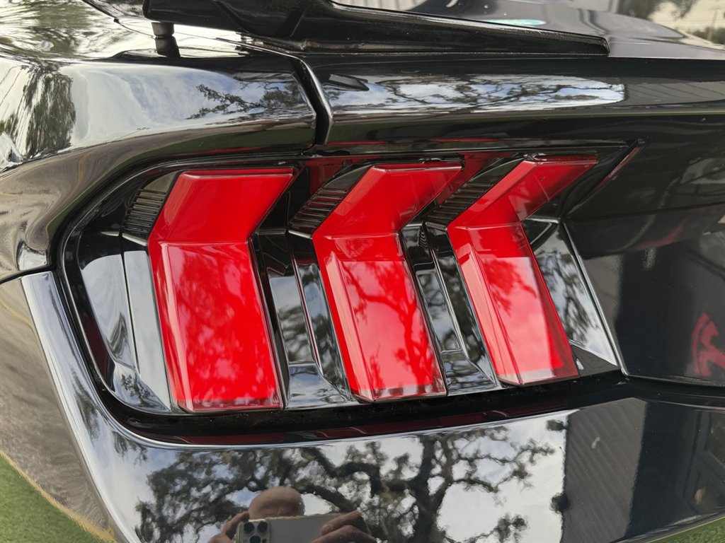 Used 2024 Ford Mustang GT RWD image 11