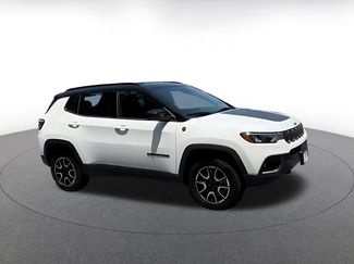 Used 2025 Jeep Compass Trailhawk AWD/4WD video 2