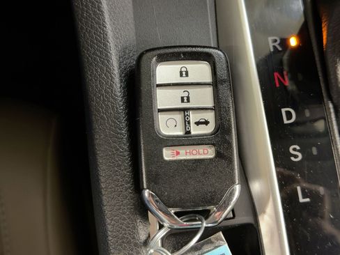 Certified 2021 Honda Civic EX-L image 25