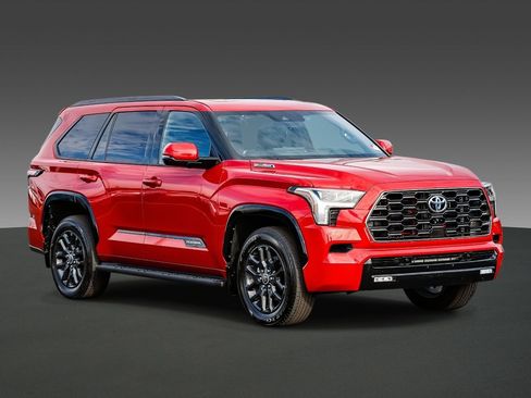 Used 2023 Toyota Sequoia Platinum image 5