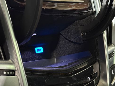 Used 2016 Cadillac SRX Performance w/ Driver Awareness Package image 13