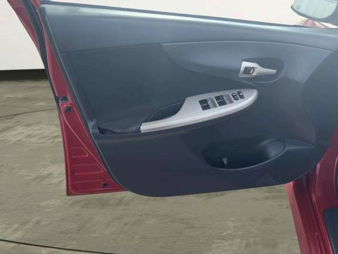 Used 2012 Toyota Corolla S FWD image 11