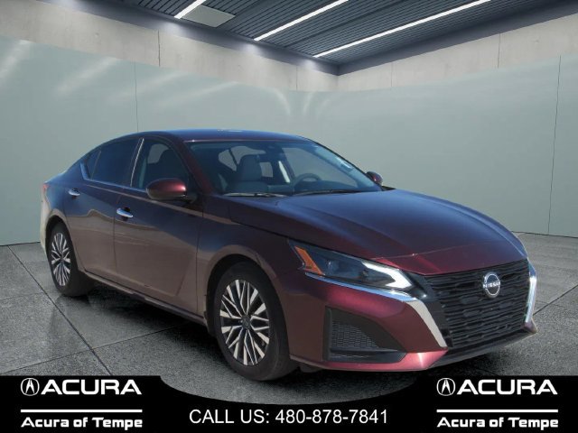 Used 2023 Nissan Altima 2.5 SV FWD image 2
