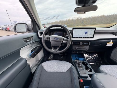 New 2025 Ford Maverick XLT image 25