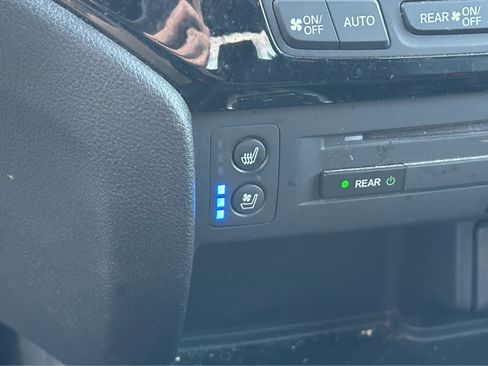 Used 2018 Honda Pilot Elite image 16