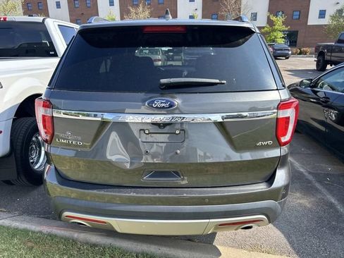 Used 2016 Ford Explorer Limited w/ Equipment Group 301A AWD/4WD image 7