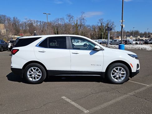 Used 2023 Chevrolet Equinox LT image 7