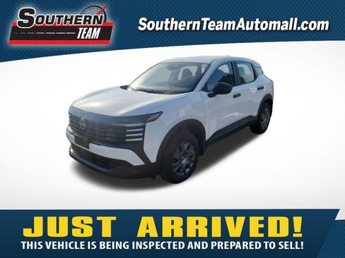 Used 2025 Nissan Kicks S AWD/4WD image 1