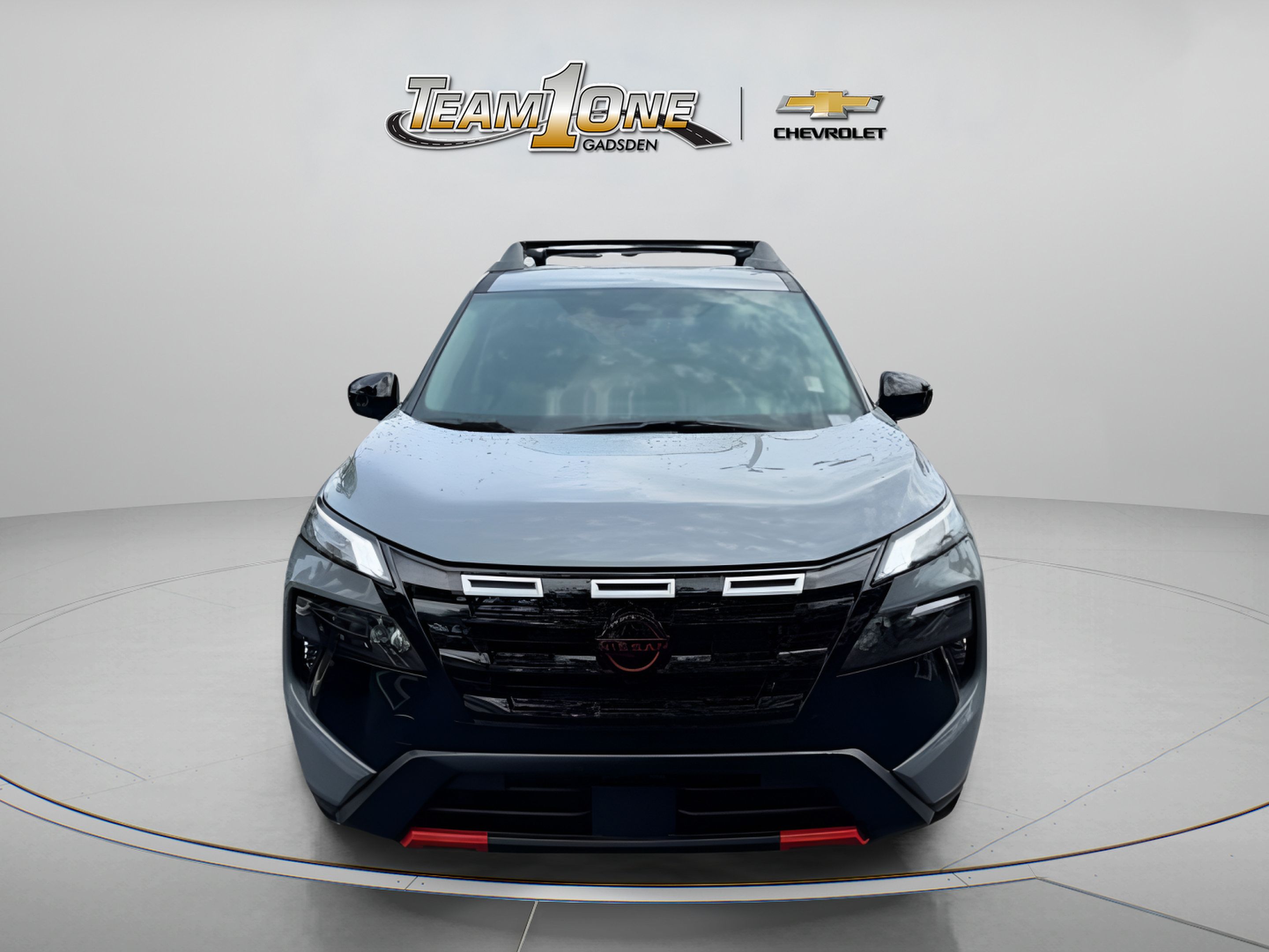 Used 2026 Nissan Rogue SV AWD/4WD image 2