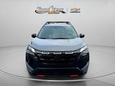 Used 2026 Nissan Rogue SV AWD/4WD image 2