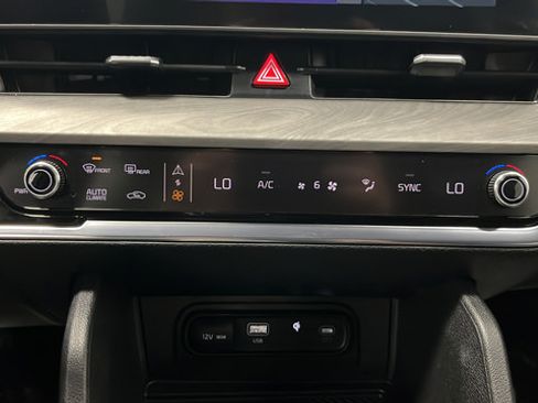 Used 2024 Kia Sportage X-Line w/ X-Line Premium Package AWD/4WD image 17