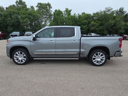 Used 2025 Chevrolet Silverado 1500 High Country AWD/4WD image 5