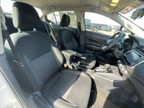 Used 2020 Nissan Versa S image 29
