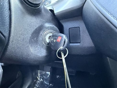 Certified 2018 Toyota RAV4 LE image 56